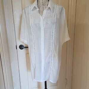 Women's Lightweight White Button Down Shirt With Lace Detail